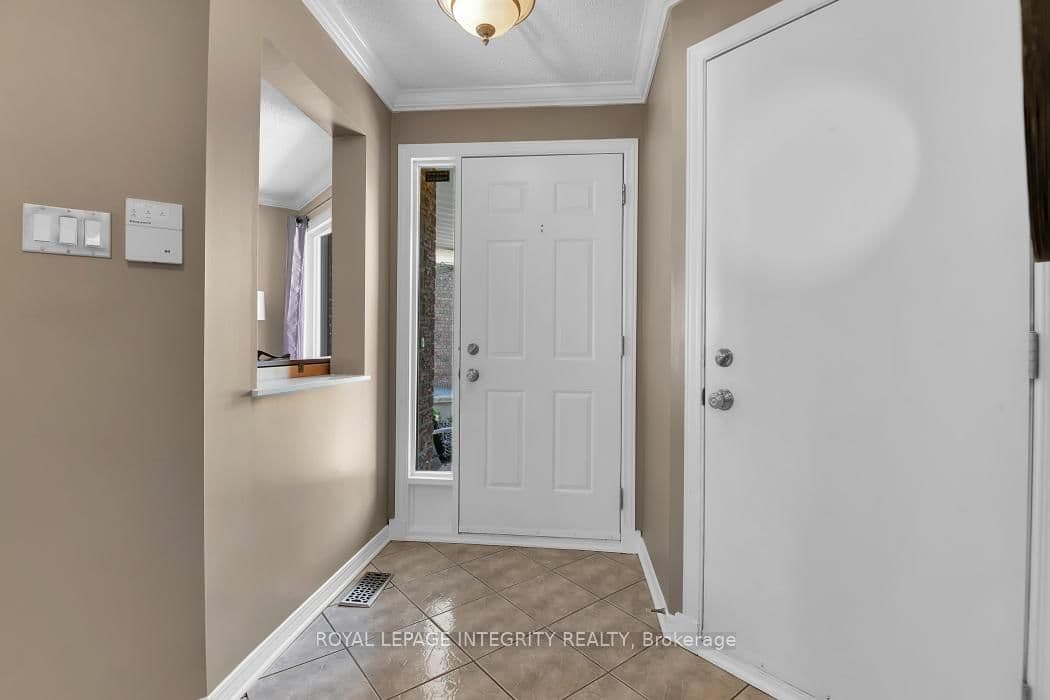 97 Grenadier Way, Ottawa, ON — photo 3