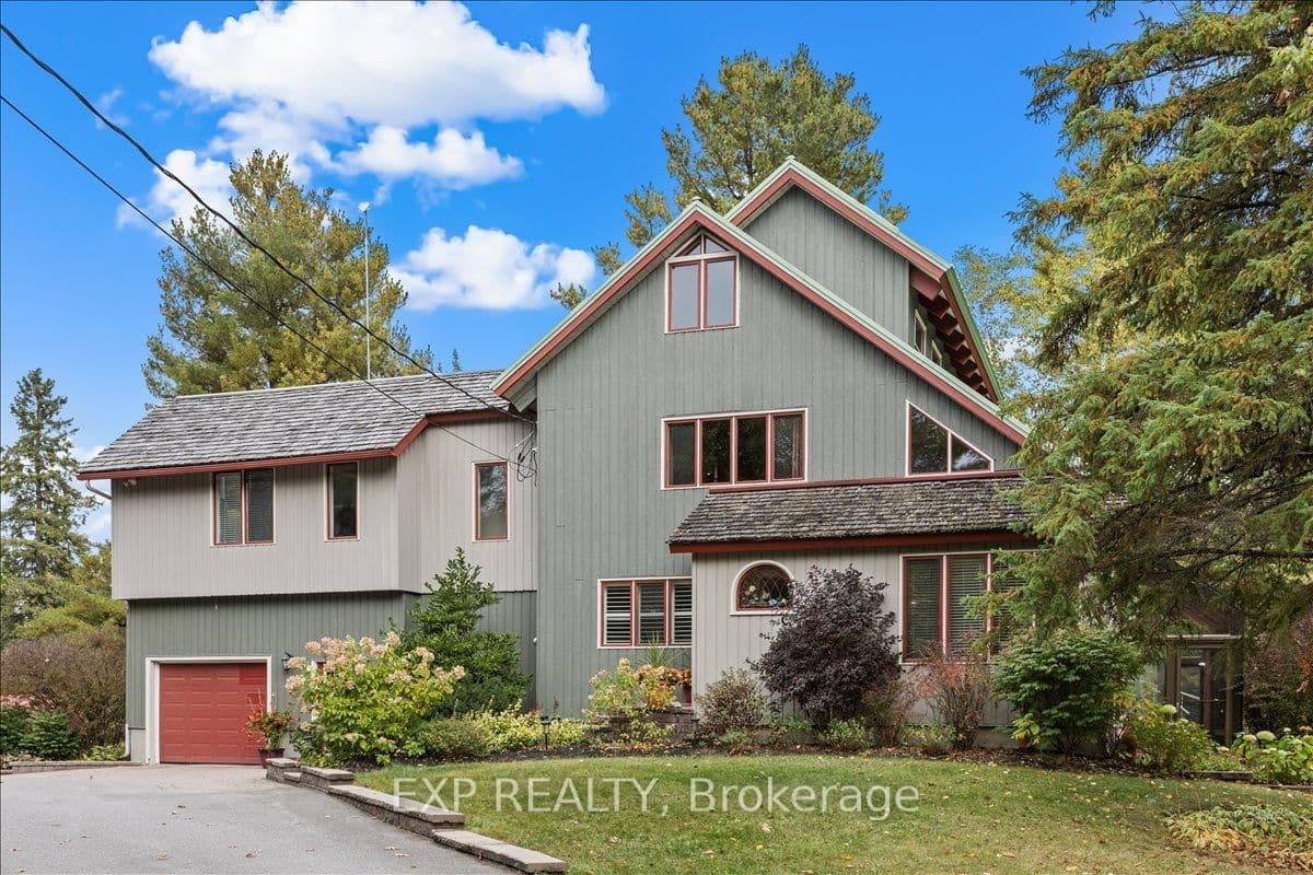 182 Spruce Ridge Road, Carp, ON