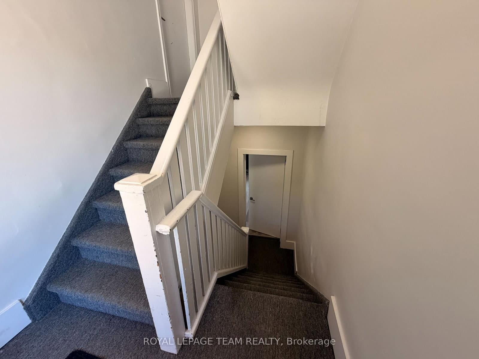 1 - 579 TWEEDSMUIR Avenue, Ottawa, ON — photo 2