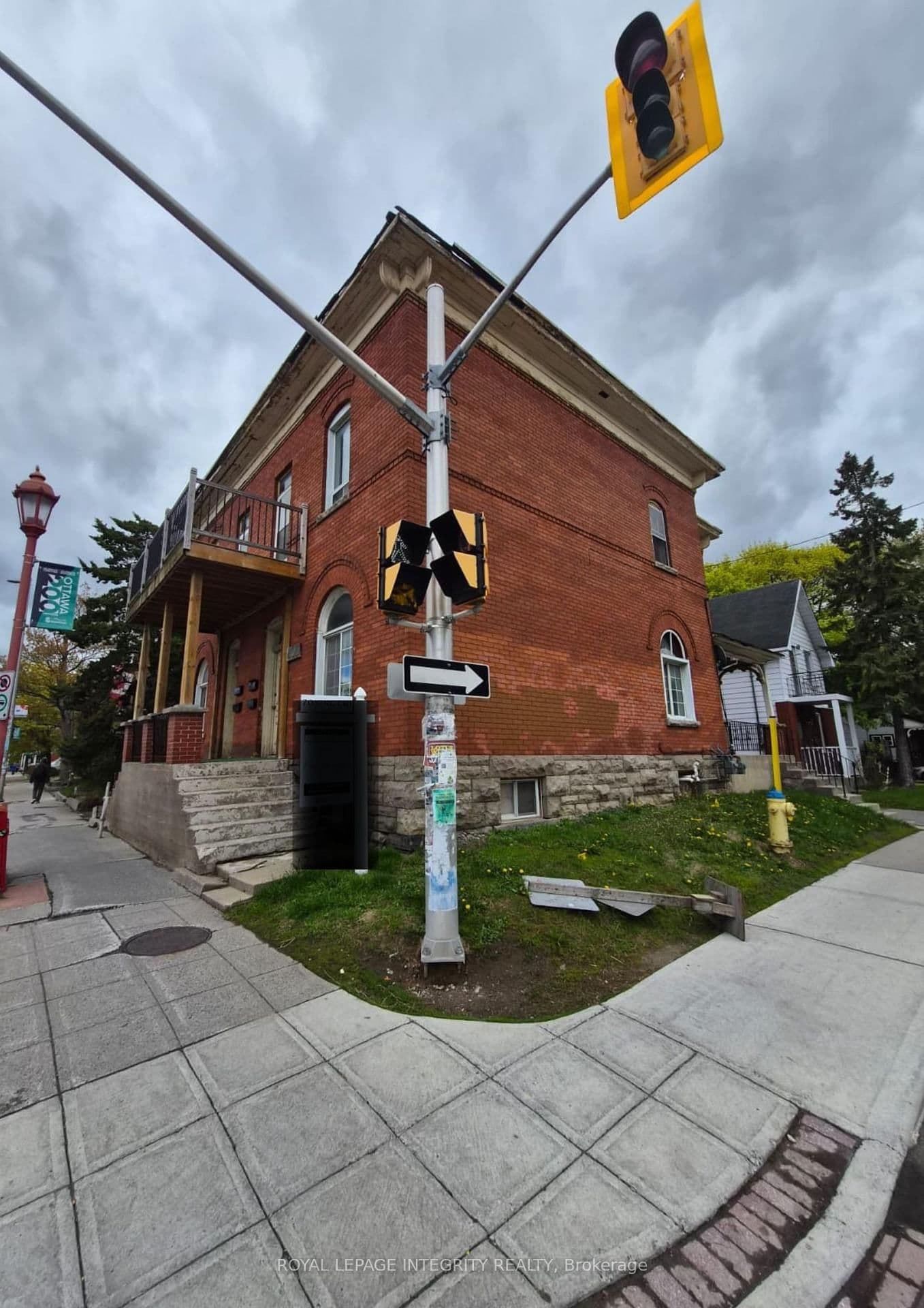 604-606 Somerset Street, Ottawa, ON — photo 2