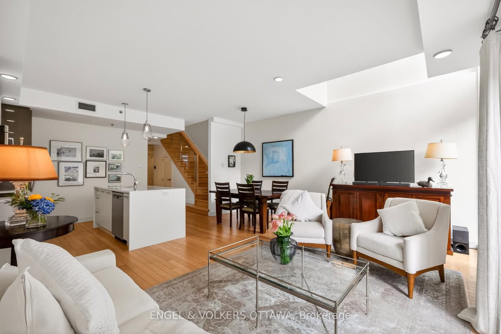 110 - 300 Lett Street, Ottawa, ON