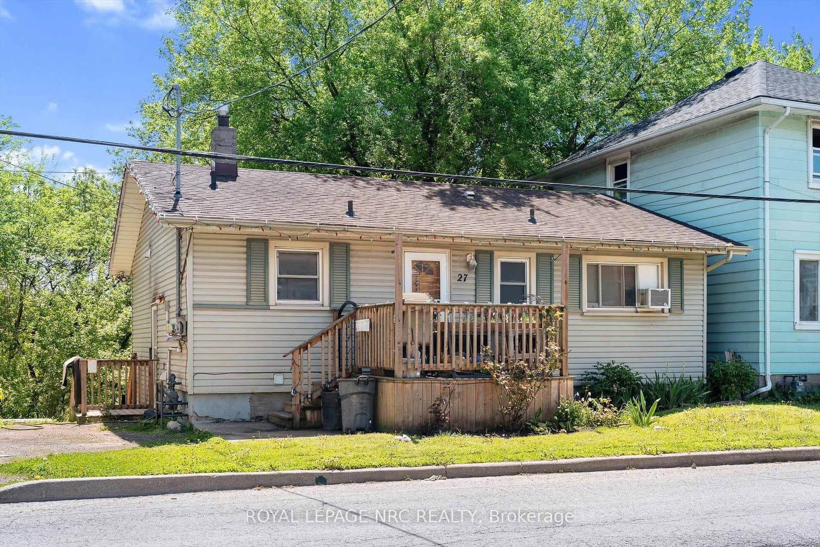 27 Gale Crescent, St. Catharines, ON — photo 2