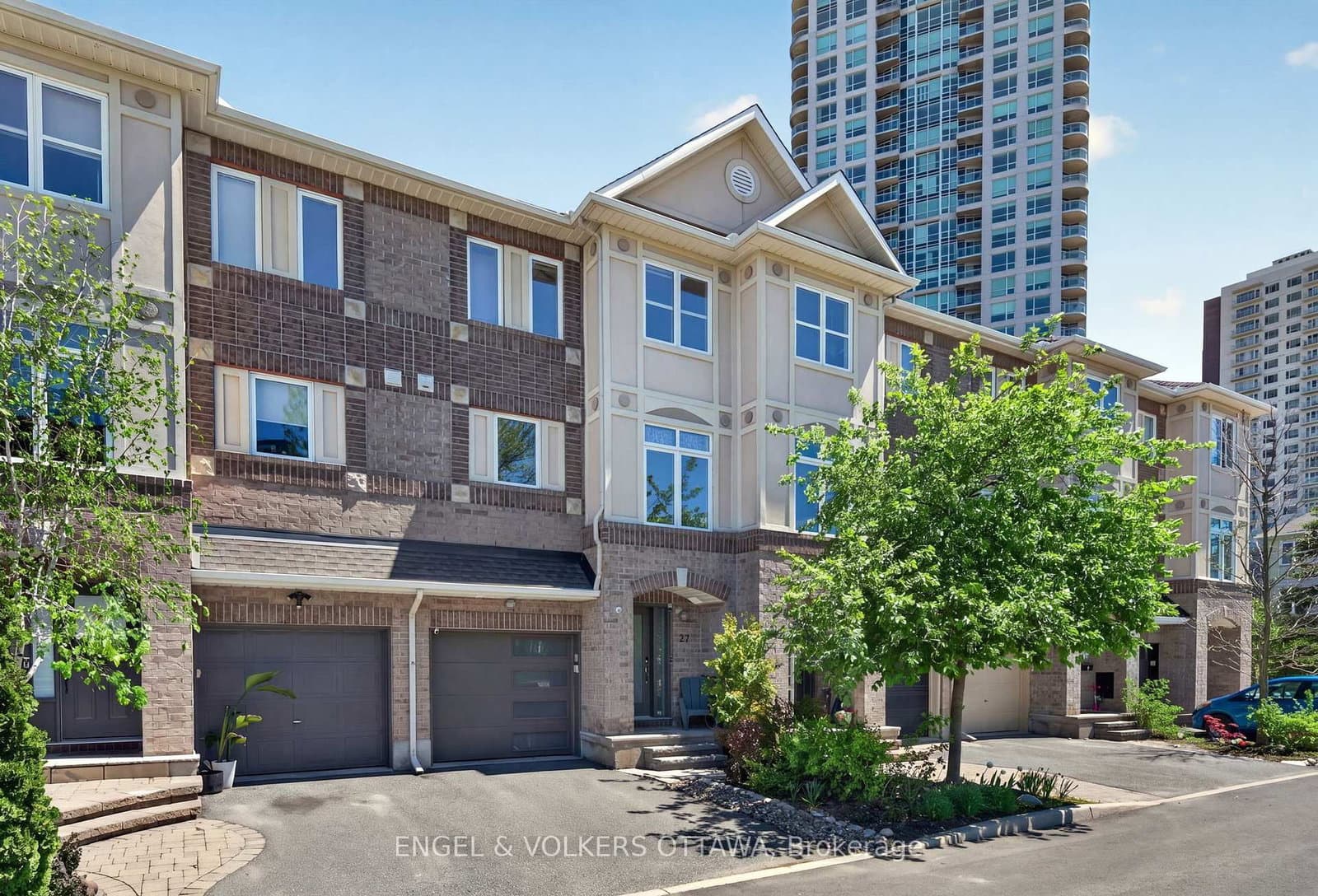 27 Briarway Private, Ottawa, ON