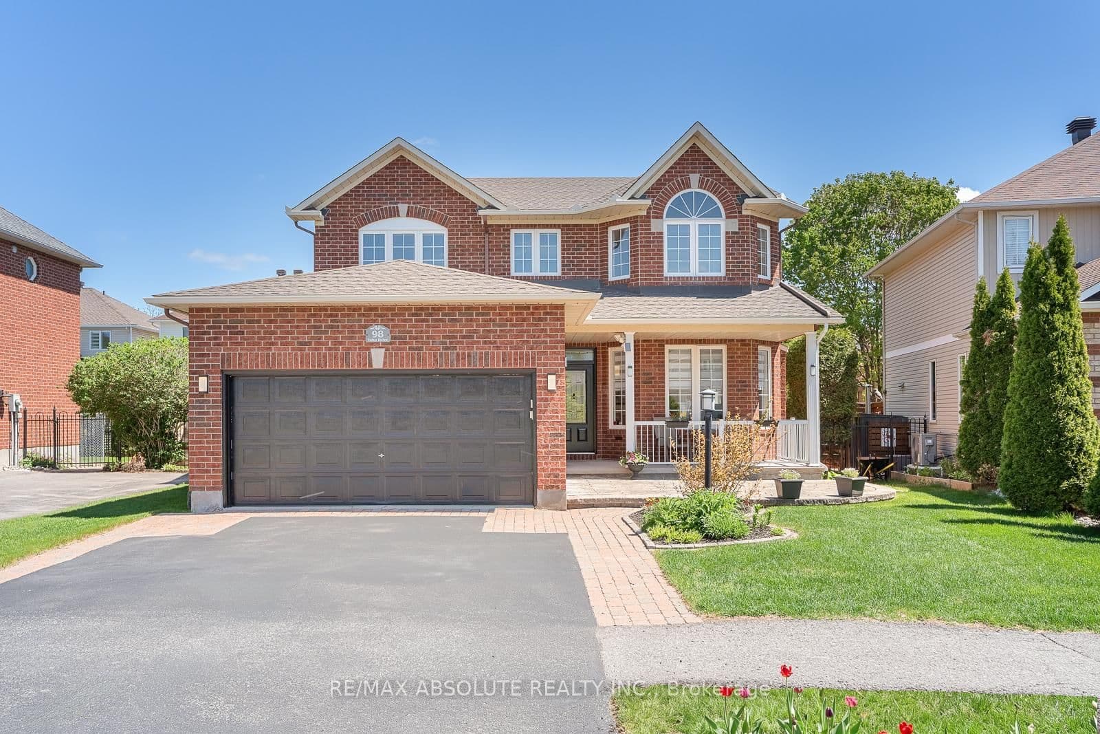 98 Yoho Drive, Kanata, ON
