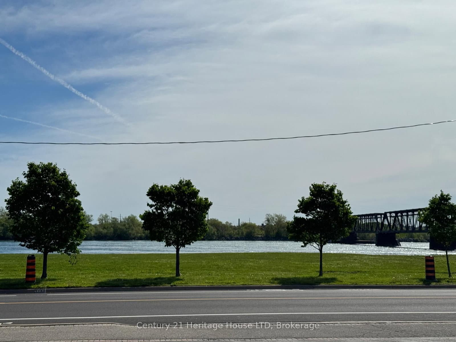 9 - 591 Niagara Boulevard, Fort Erie, ON — photo 2