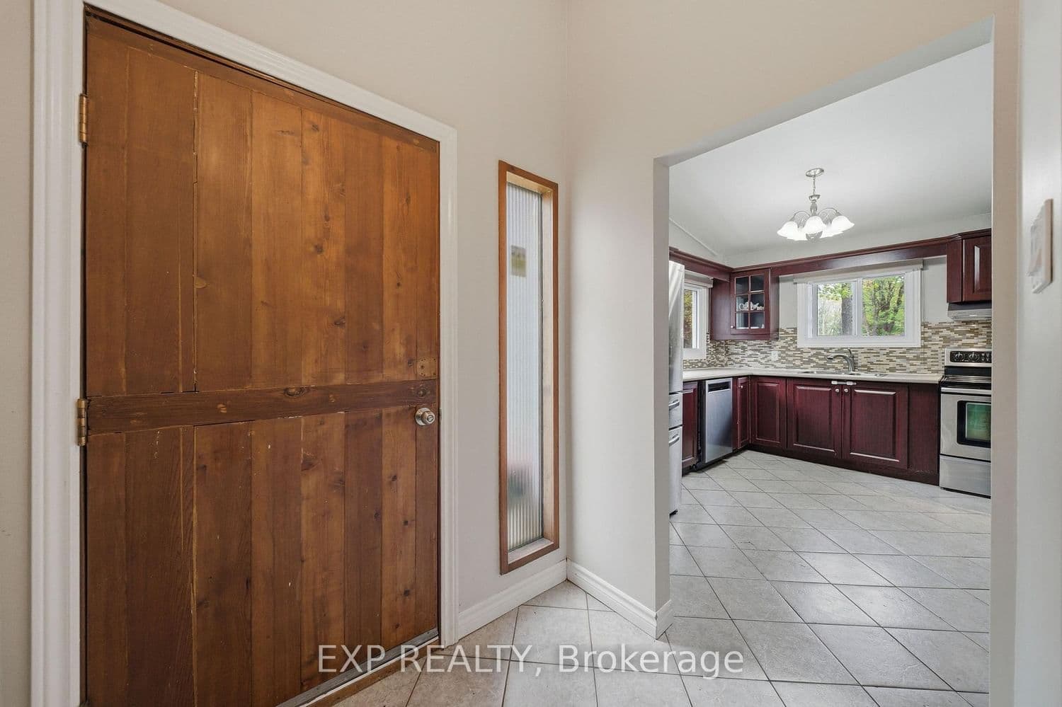 136 Resthaven Avenue, Ottawa, ON — photo 2