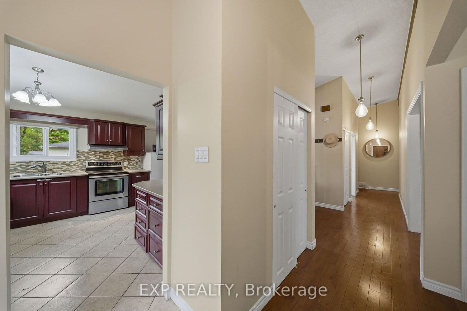 136 Resthaven Avenue, Ottawa, ON — photo 3