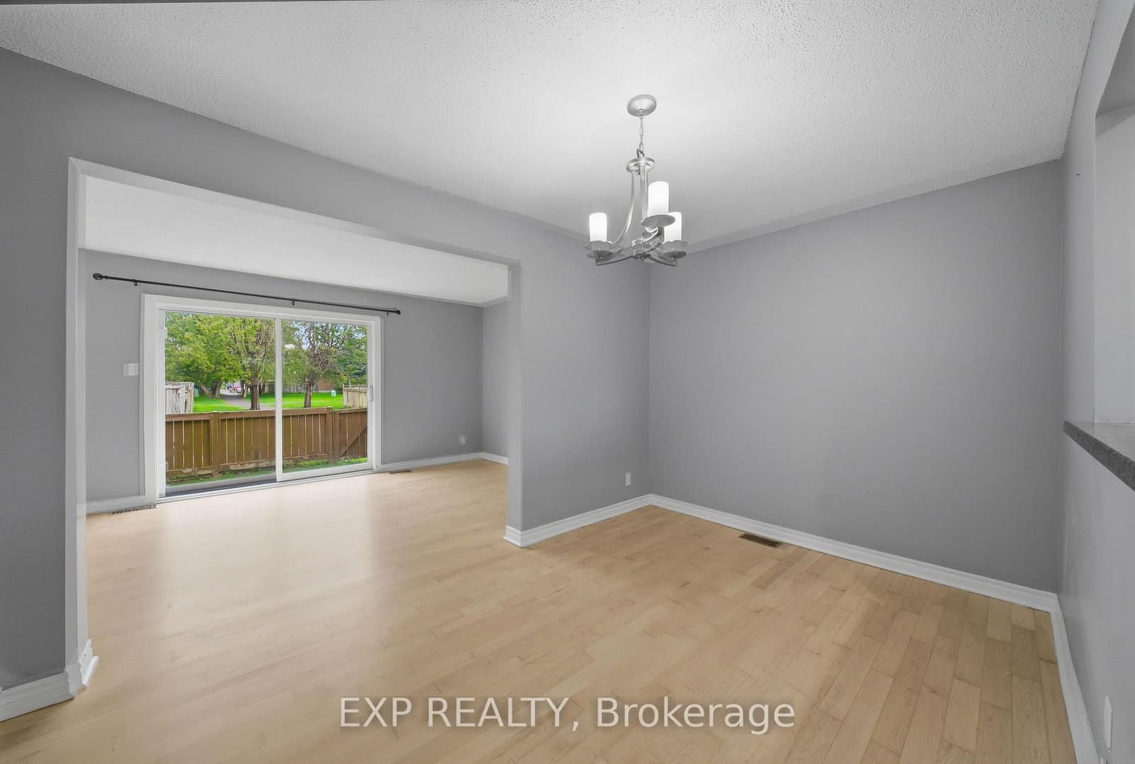 1713 Heatherington Road, Ottawa, ON — photo 3