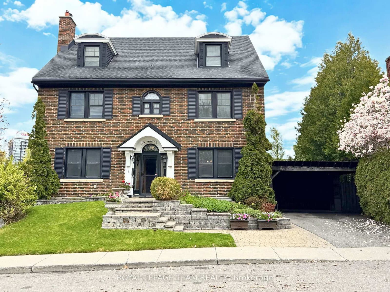 39 Crescent Heights, Ottawa, ON