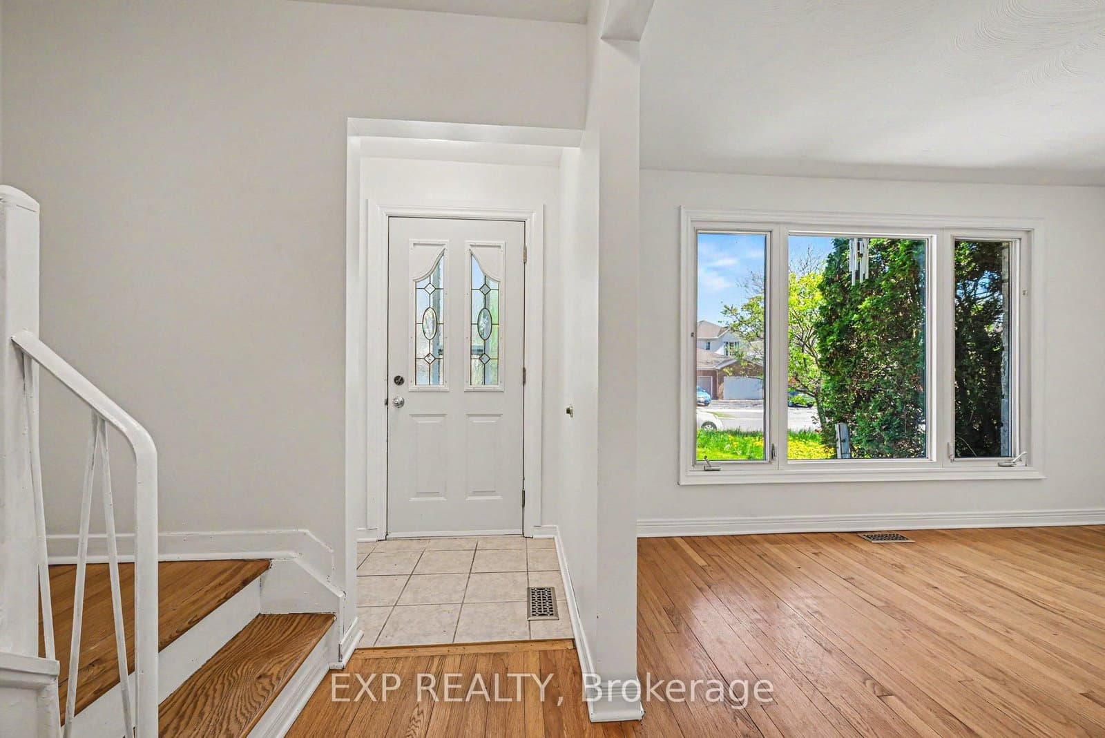 1214 Clyde Avenue, Ottawa, ON — photo 3