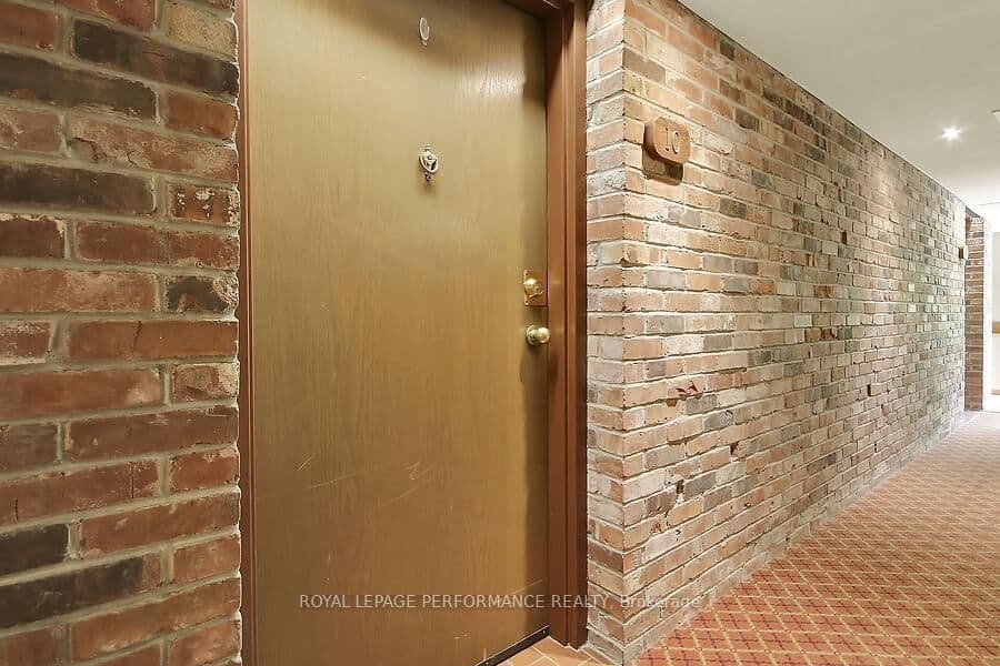 10 - 135 Springfield Avenue, Ottawa, ON — photo 3