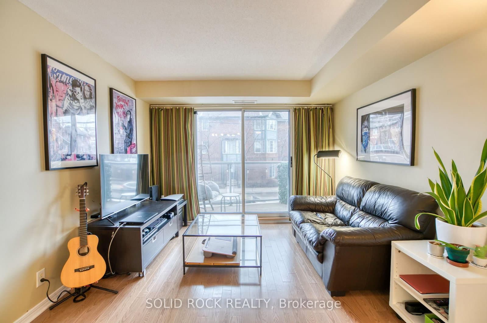 209 - 429 Somerset Street, Ottawa, ON — photo 2