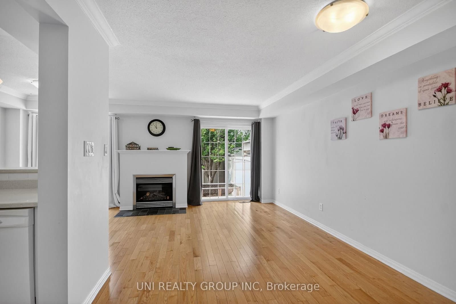 546 Ashbourne Crescent, Ottawa, ON — photo 3