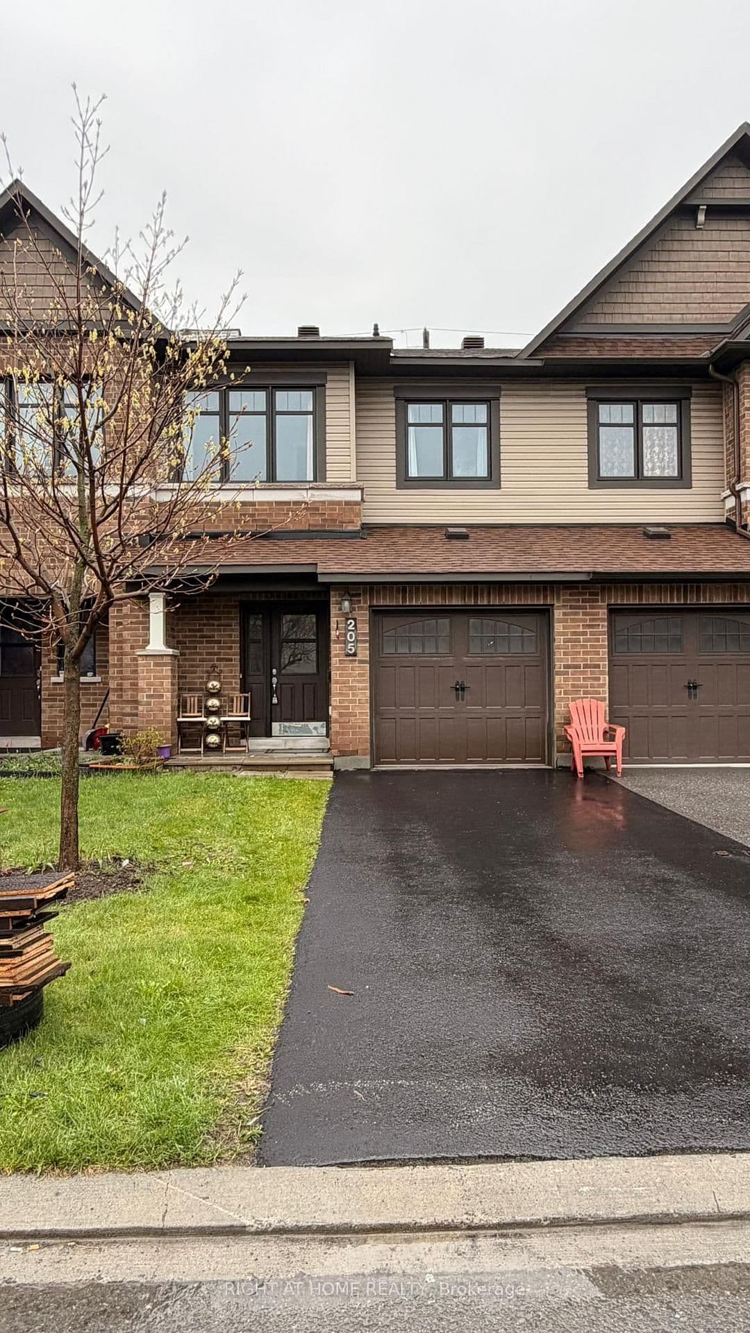 205 Mancini Way, Ottawa, ON — photo 2