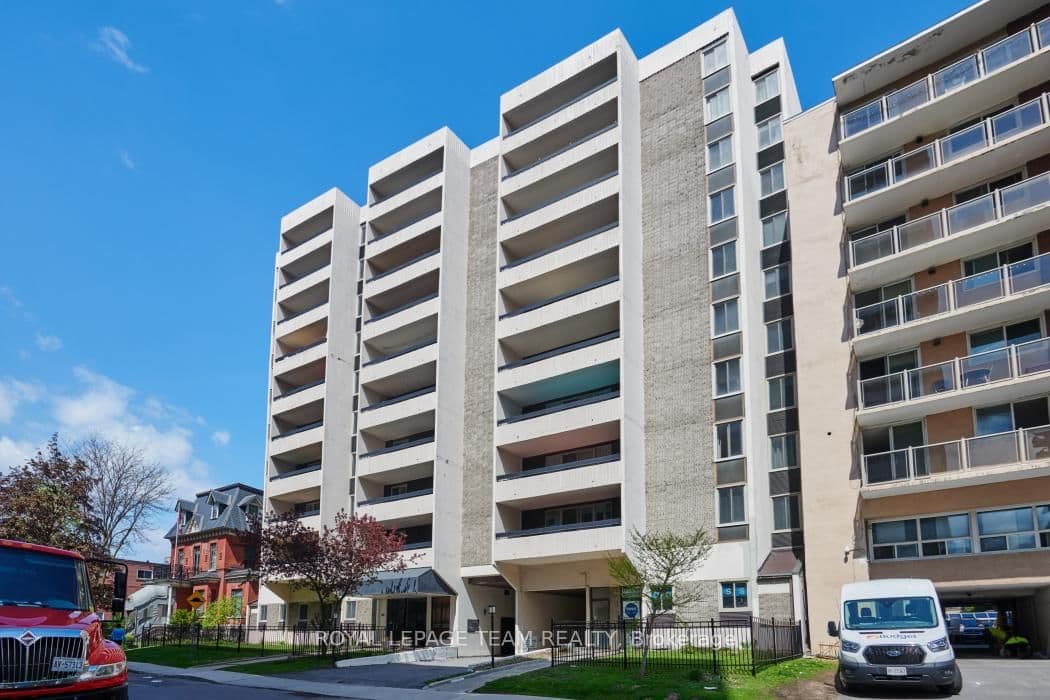 1004 - 141 Somerset Street, Ottawa, ON
