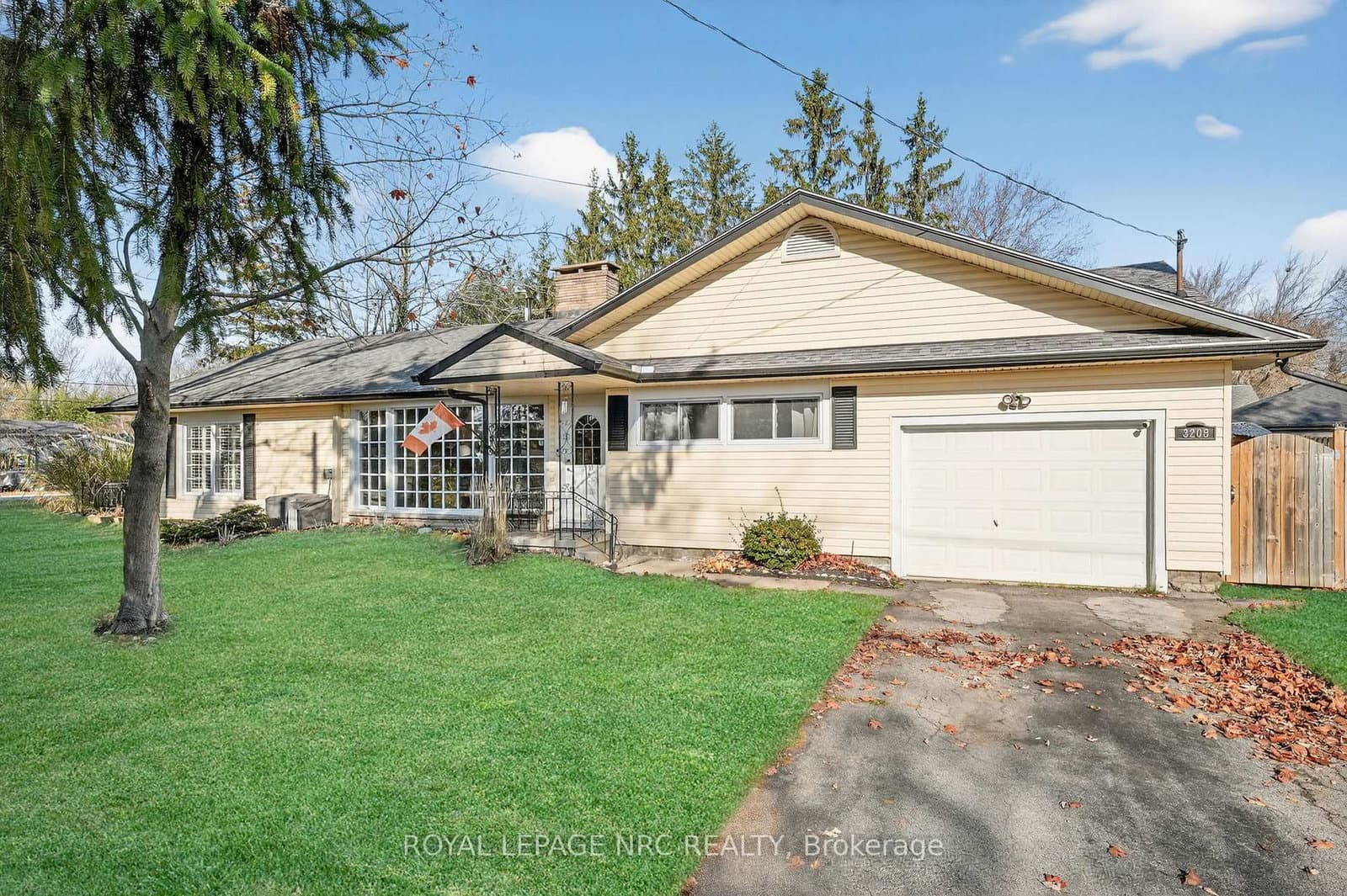3208 Young Avenue, Fort Erie, ON — photo 2