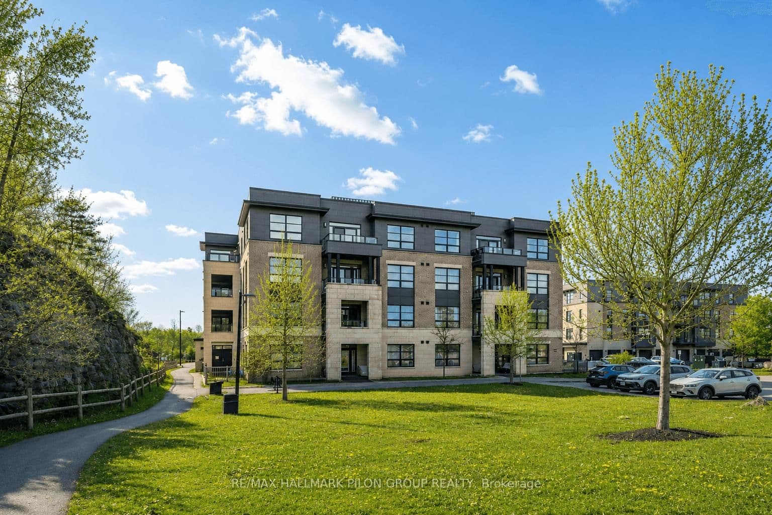 403 - 230 Titanium Private, Ottawa, ON