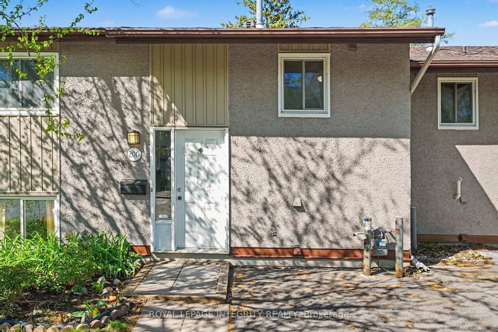 106 - 200 Woodfield Drive, Ottawa, ON — photo 2