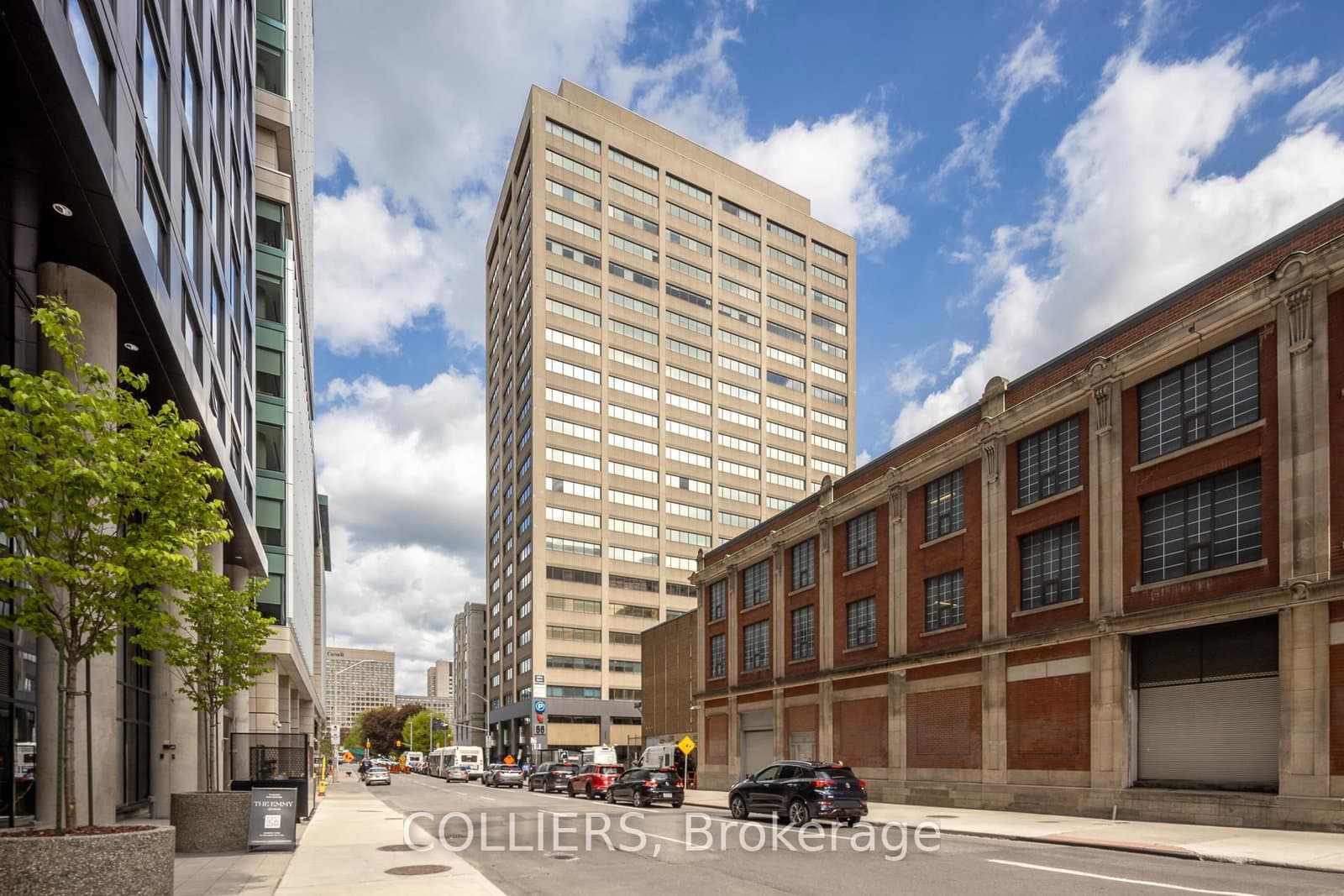 2010 - 66 Slater Street, Ottawa, ON
