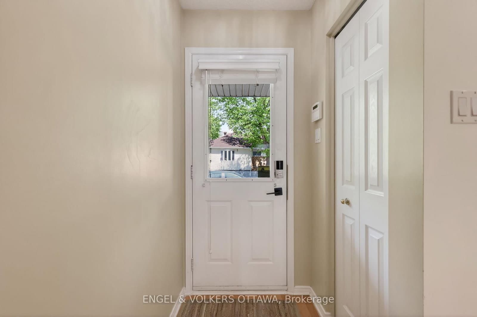 90B Templeton Street, Ottawa, ON — photo 2