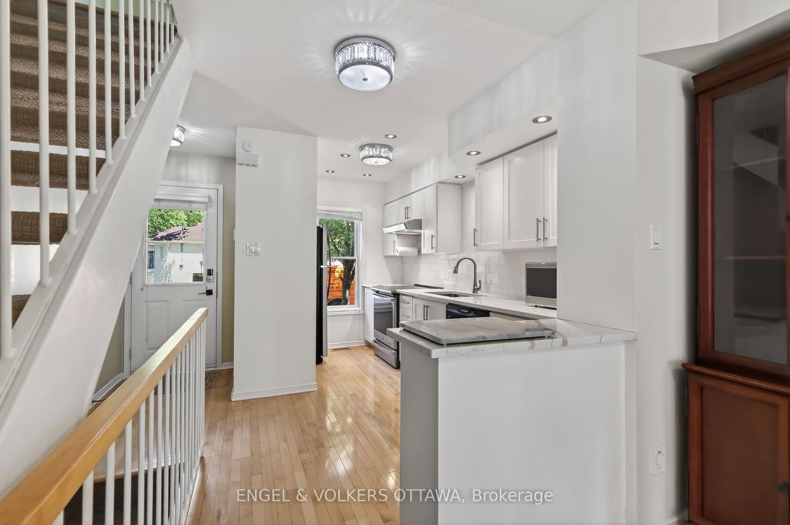 90B Templeton Street, Ottawa, ON — photo 3