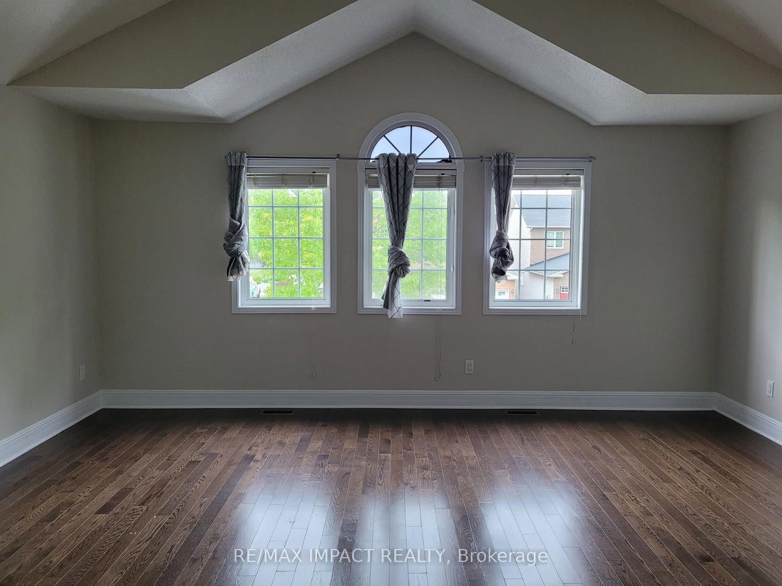 20 Remembrance Crescent, Ottawa, ON