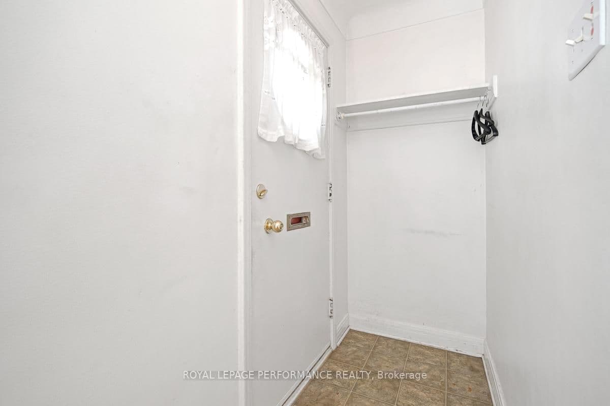 535 Dunbrack Street, Ottawa, ON — photo 2