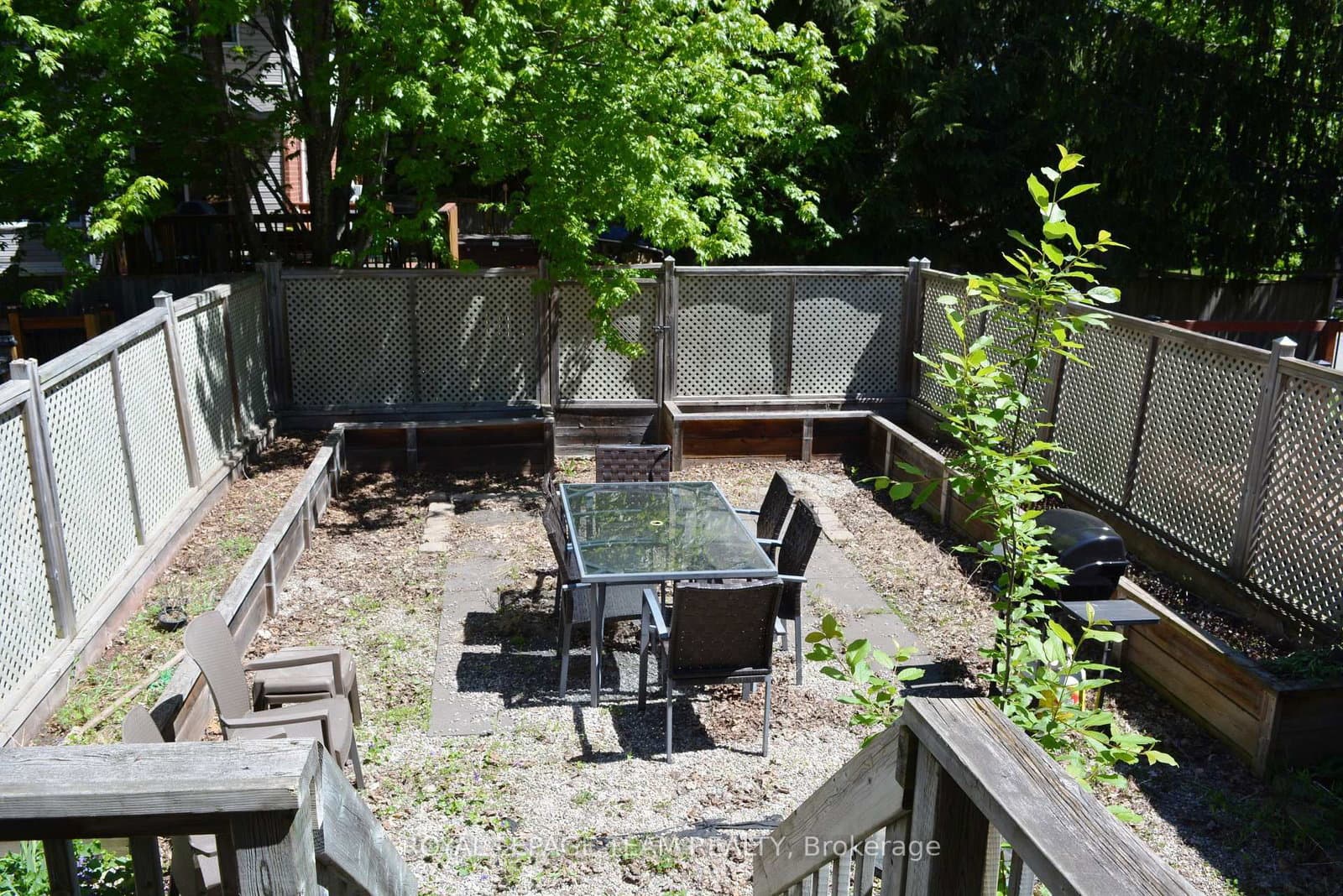 1345 Halton Terrace, Ottawa, ON — photo 2