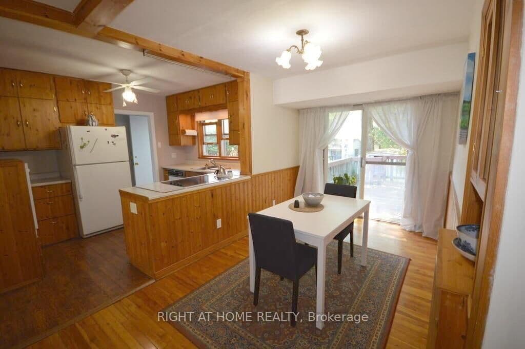200 Woodroffe Avenue, Ottawa, ON — photo 3