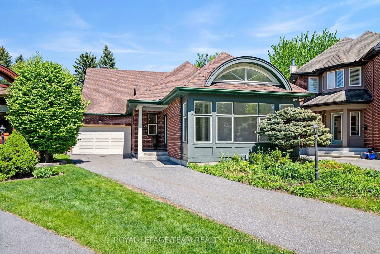 33 Castlethorpe Crescent, Ottawa, ON — photo 2