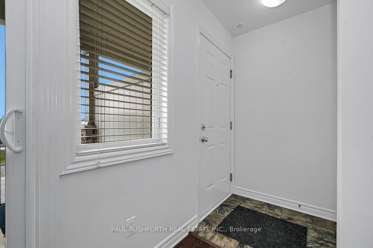 L - 137 Harthill Way, Ottawa, ON — photo 3