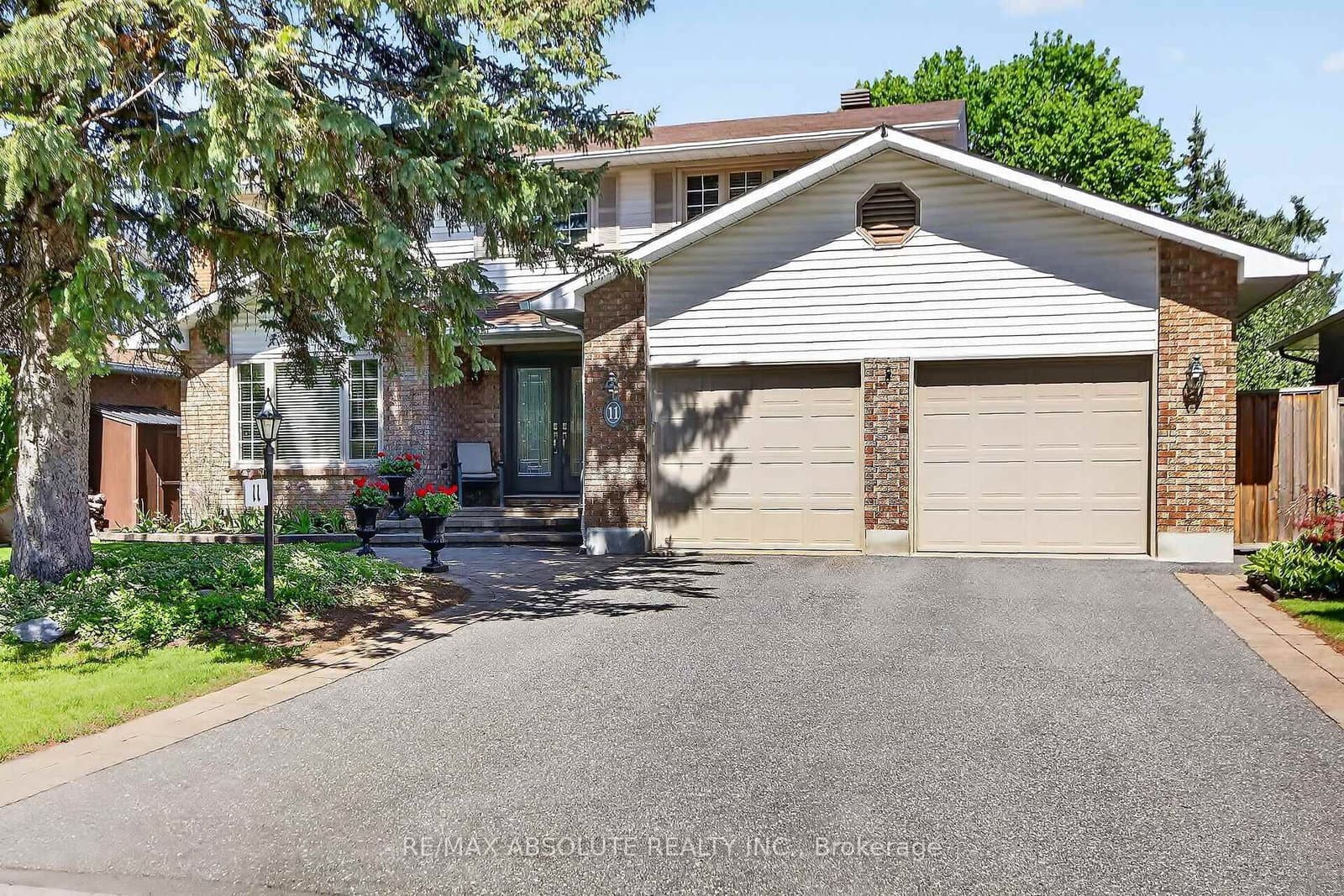 11 Mancil Drive, Ottawa, ON