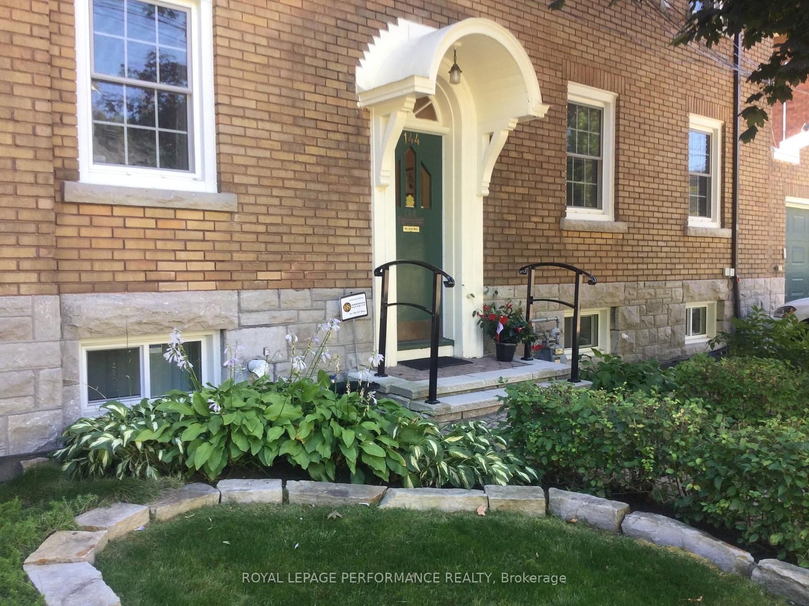 3 - 144 Keefer Street, Ottawa, ON