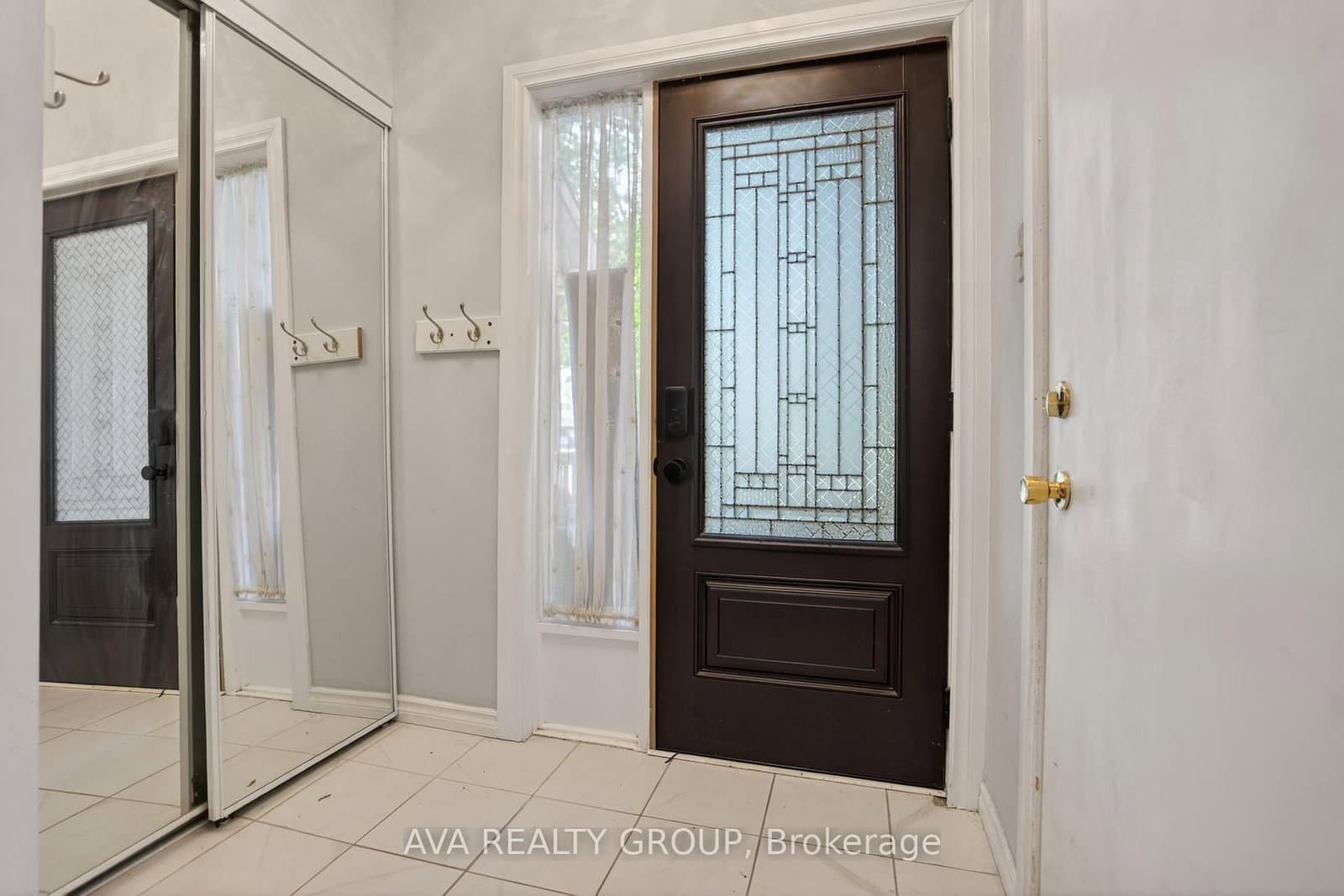 27 Danaher Drive, Ottawa, ON — photo 3