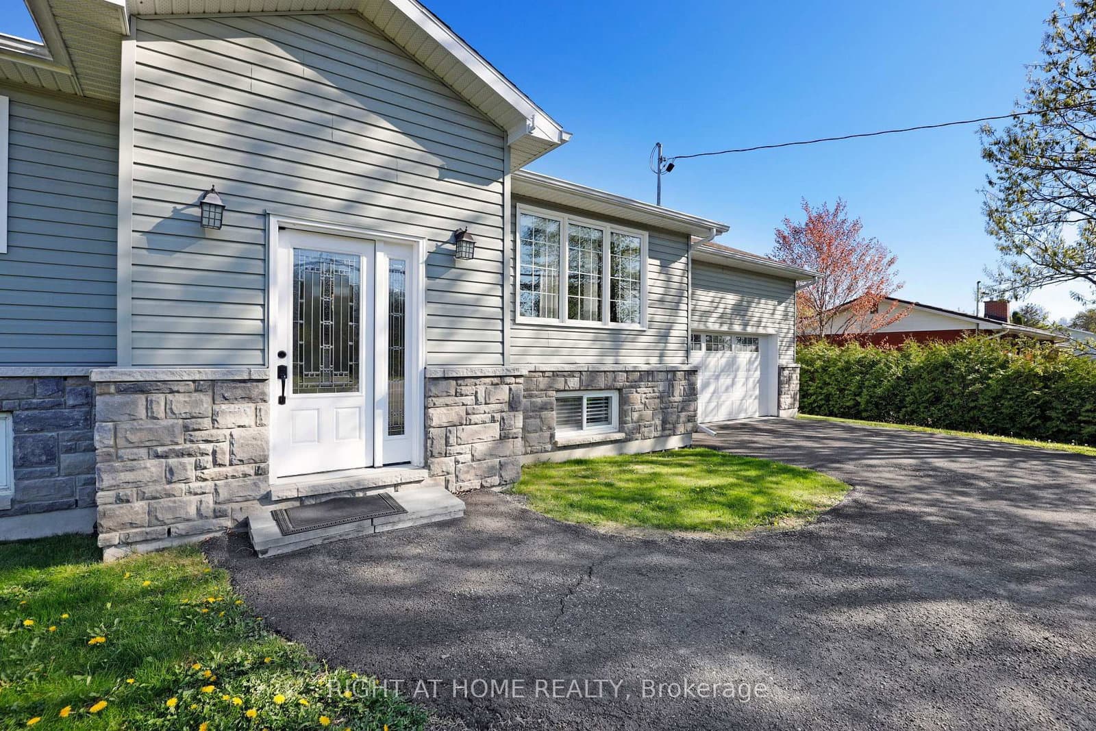 8344 Victoria Street, Metcalfe, ON — photo 3