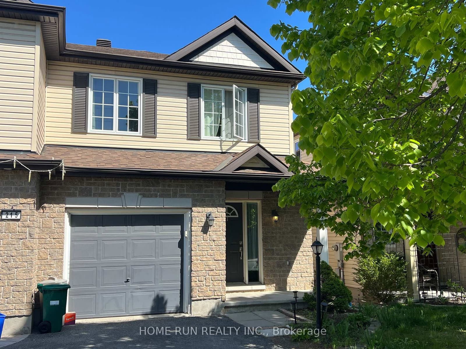 217 Deerfox Drive, Ottawa, ON