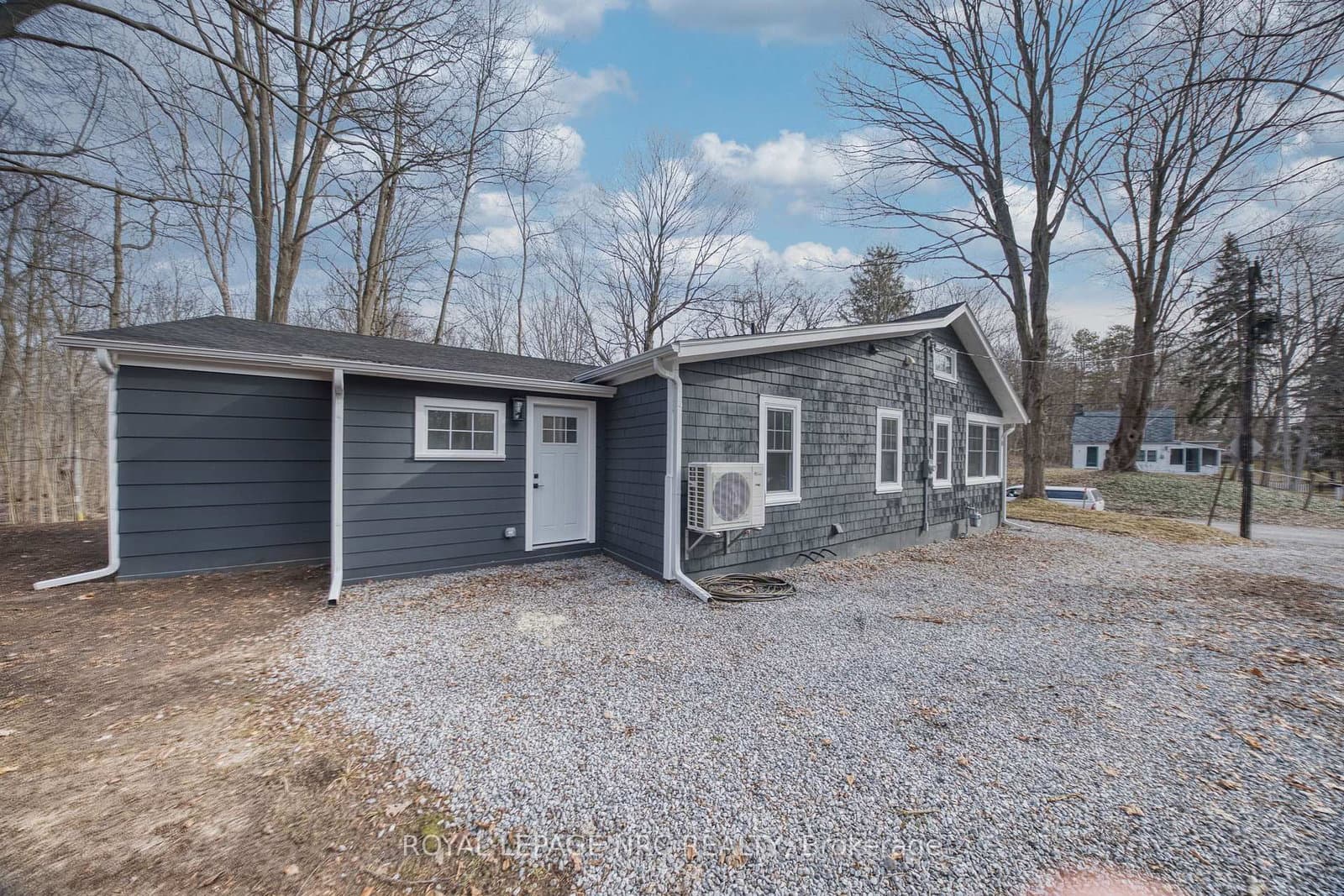 212 Holloway Bay Road, Port Colborne, ON — photo 2