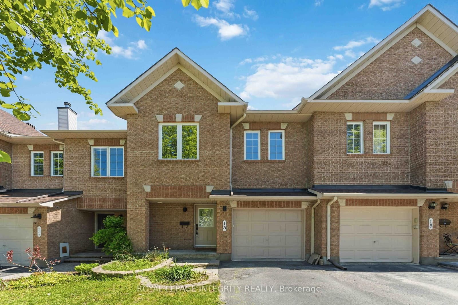 13 Southpointe Avenue, Nepean, ON