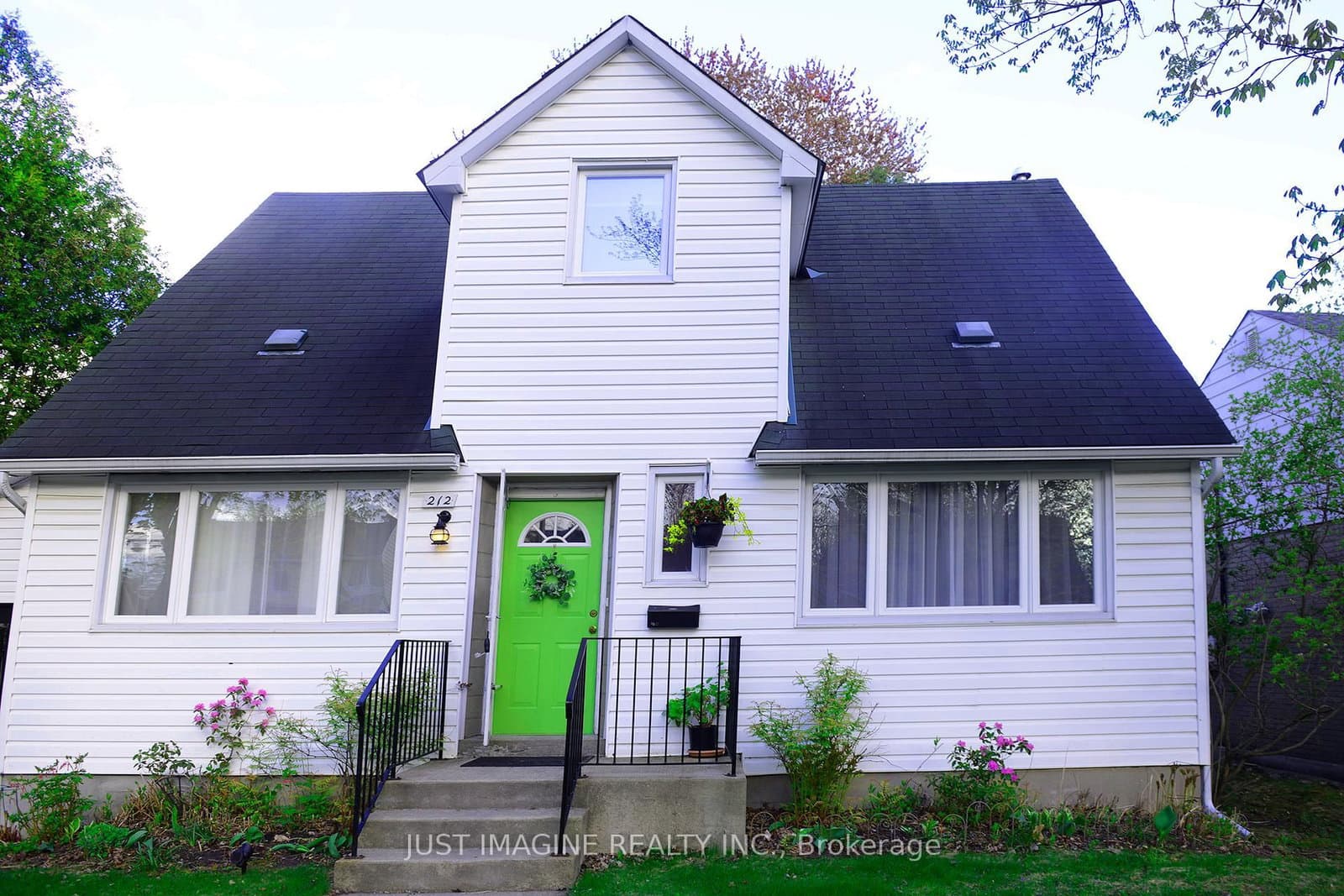 212 Lennox Park Avenue, Ottawa, ON
