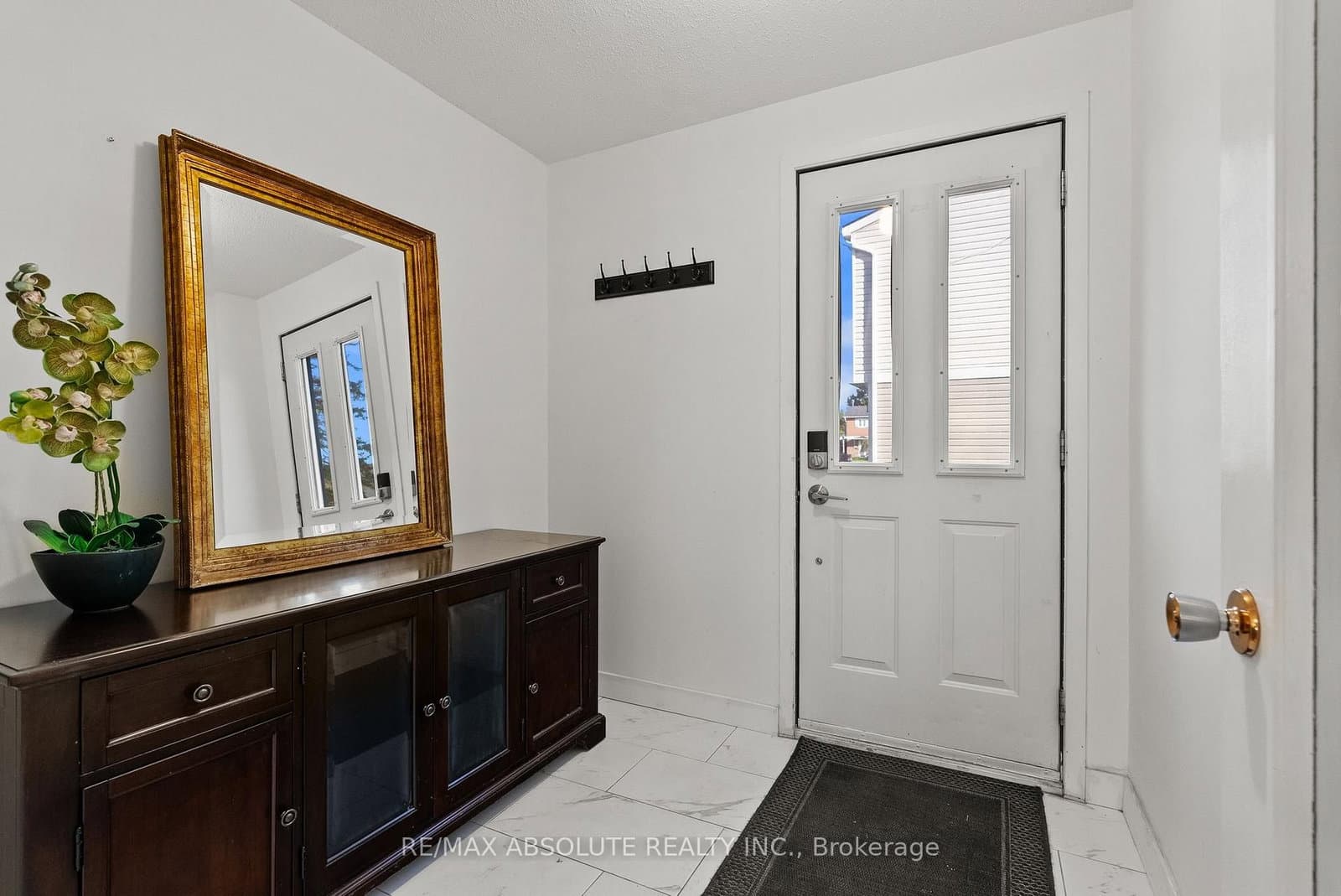 #D - 413 Woodfield Drive, Ottawa, ON — photo 2