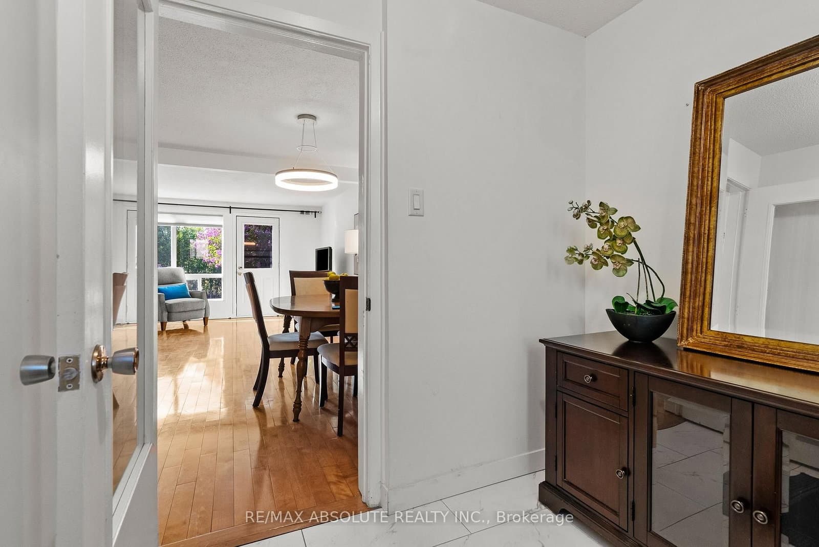 #D - 413 Woodfield Drive, Ottawa, ON — photo 3