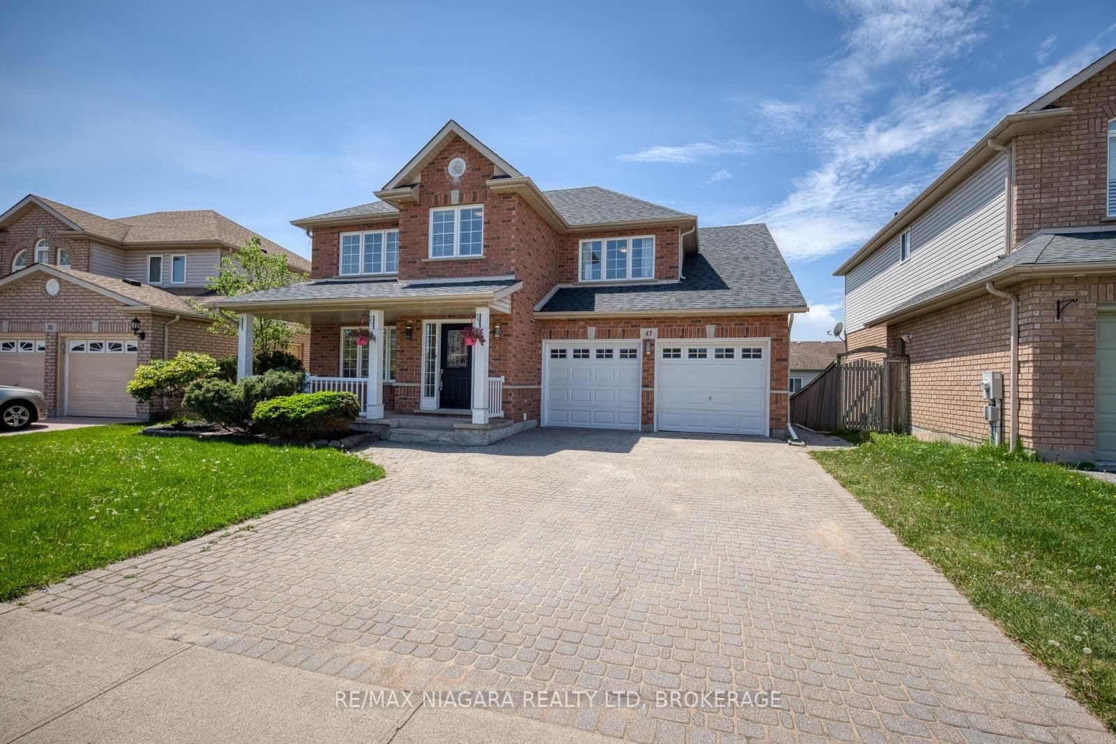 47 Honey Locust Circle, Thorold, ON — photo 2