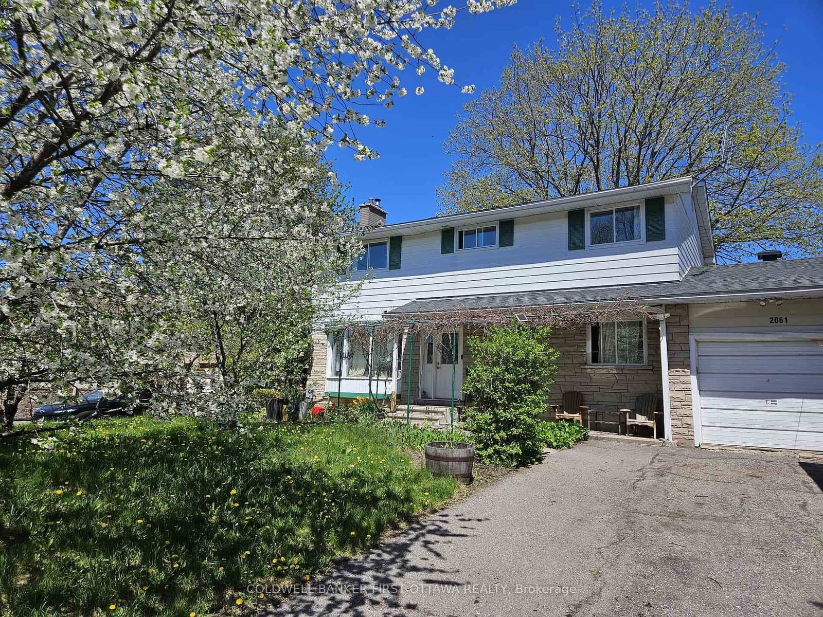 2061 Balharrie Avenue, Ottawa, ON