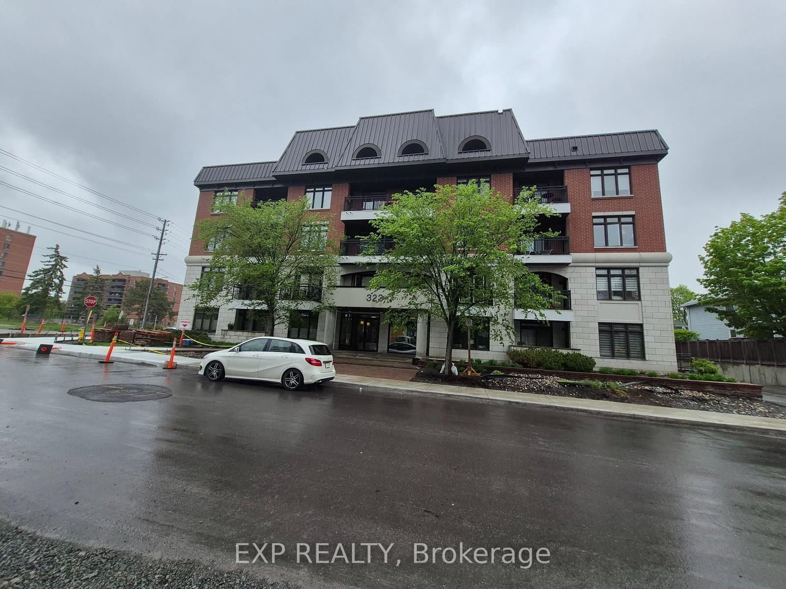 10 - 323 Winona Avenue, Ottawa, ON — photo 2