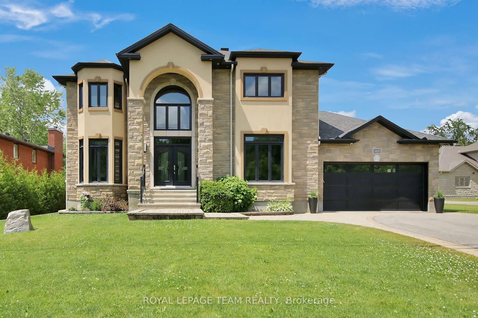 1419 Balmoral Drive, Ottawa, ON