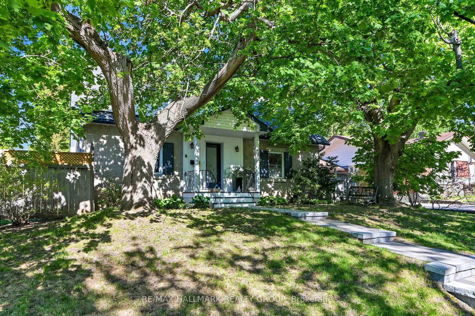 401 Richardson Avenue, Ottawa, ON — photo 2