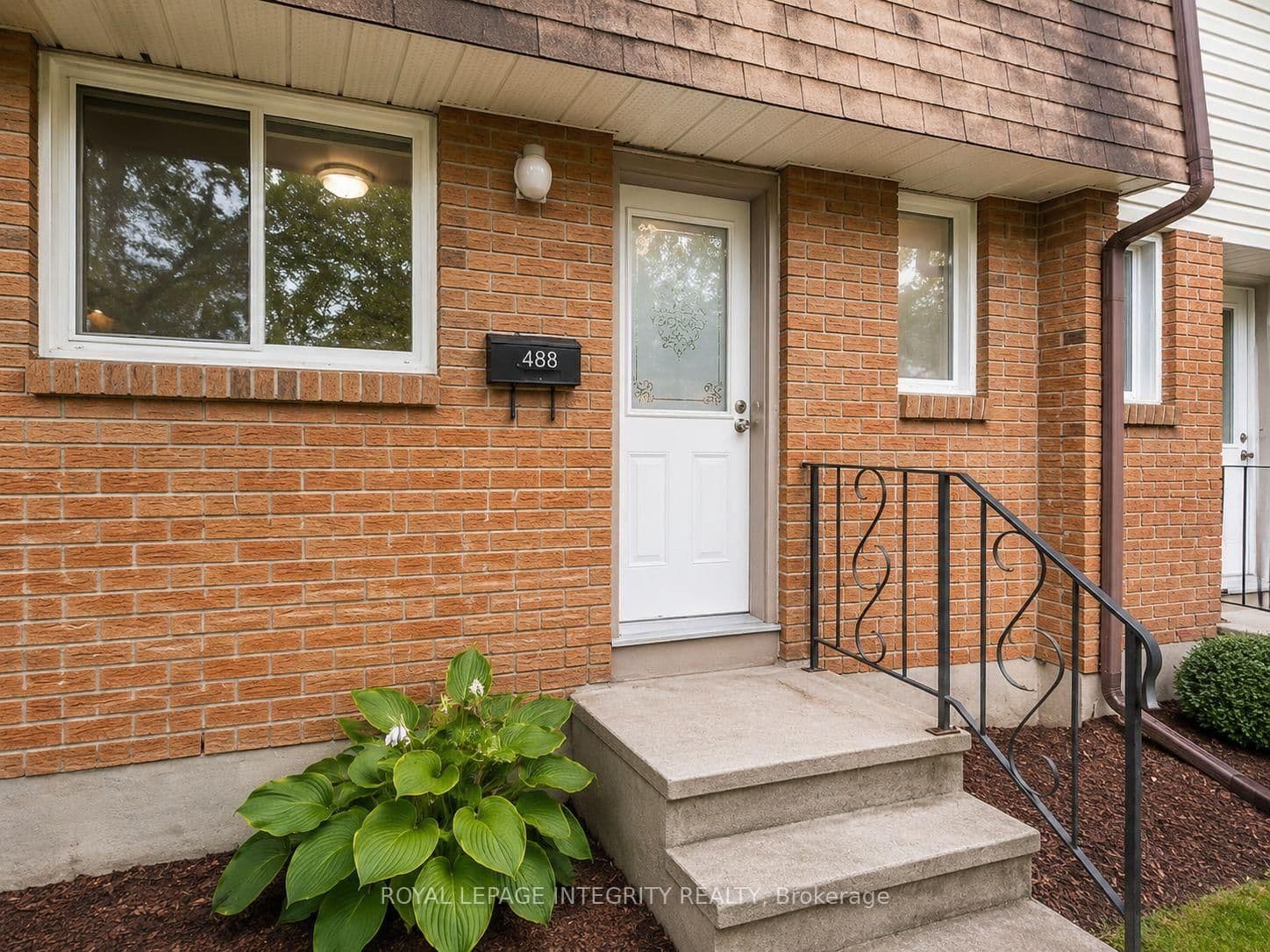 B - 46 FORESTER Crescent, Ottawa, ON — photo 2