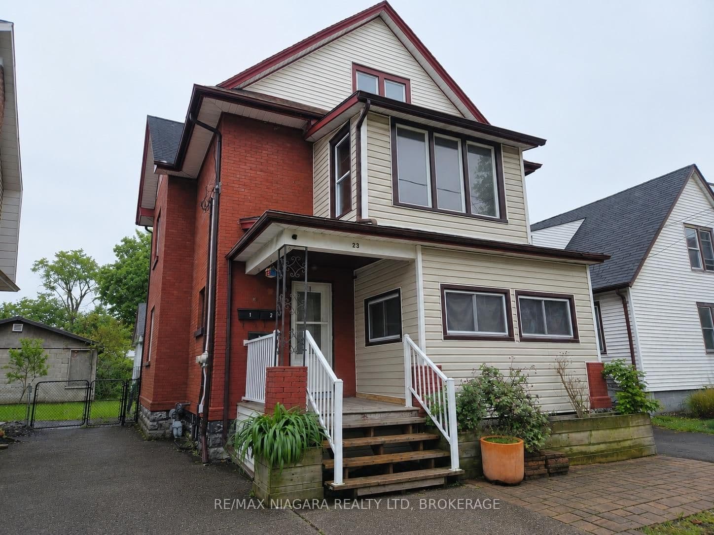 2 - 23 Avenue Place, Welland, ON