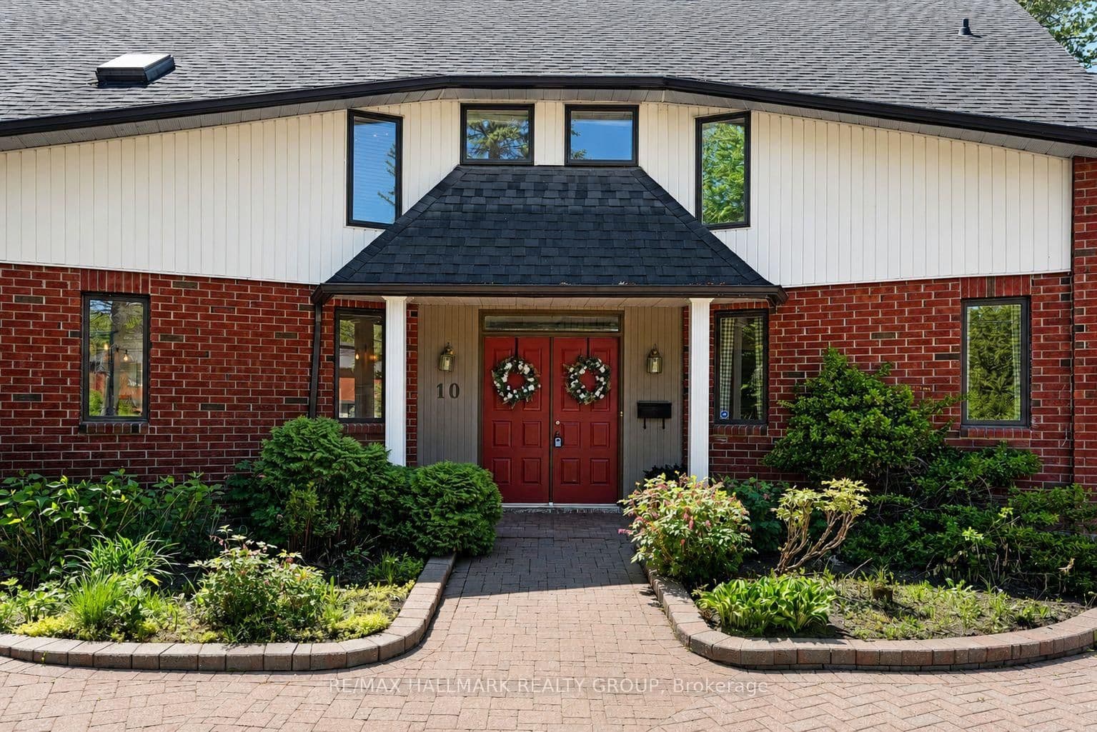 10 Coxford Street, Gloucester, ON — photo 2