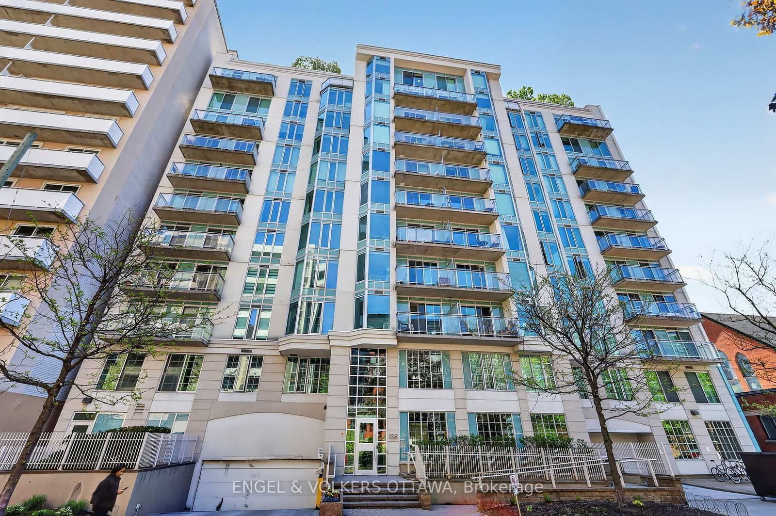 604 - 138 Somerset Street, Ottawa, ON